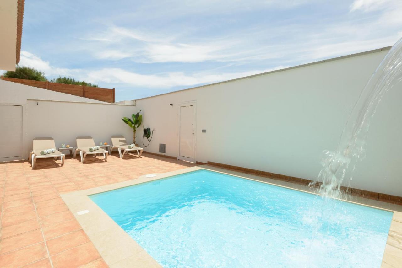 Villa Chale Con Piscina Junto A La Playa